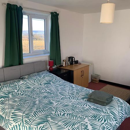 1 Bedroom Annex, Private Bathroom, Peaceful Area Claypits Exteriör bild